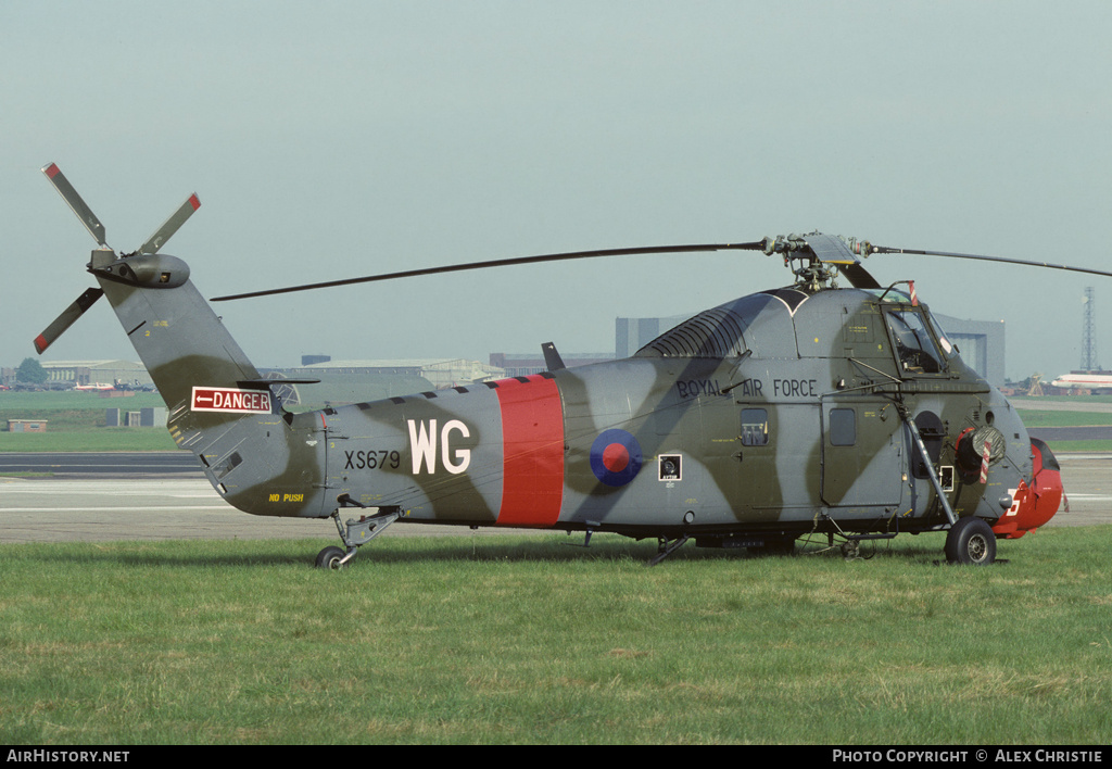Aircraft Photo of XS679 | Westland WS-58 Wessex HC.2 | UK - Air Force | AirHistory.net #165120