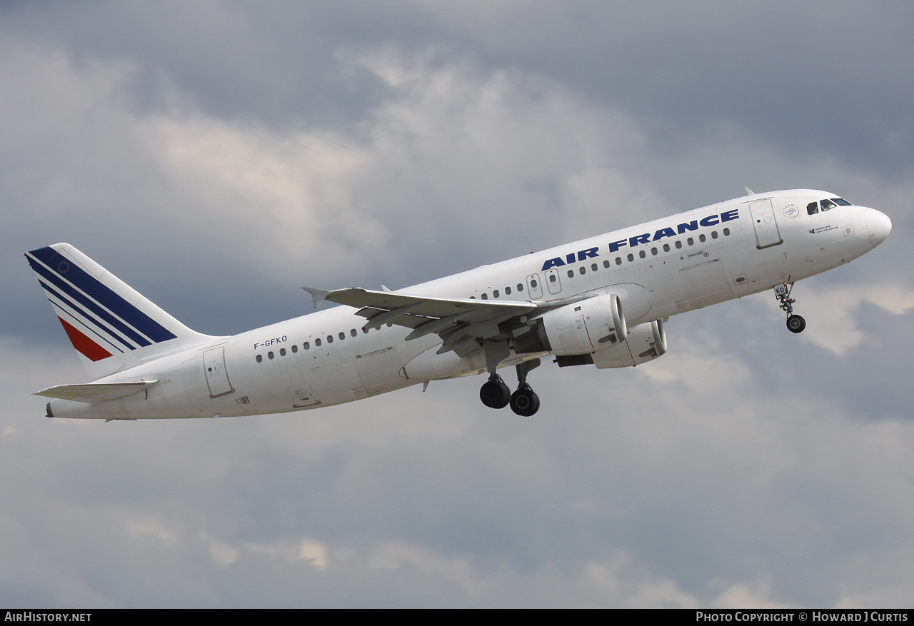 Aircraft Photo of F-GFKO | Airbus A320-211 | Air France | AirHistory.net #165163