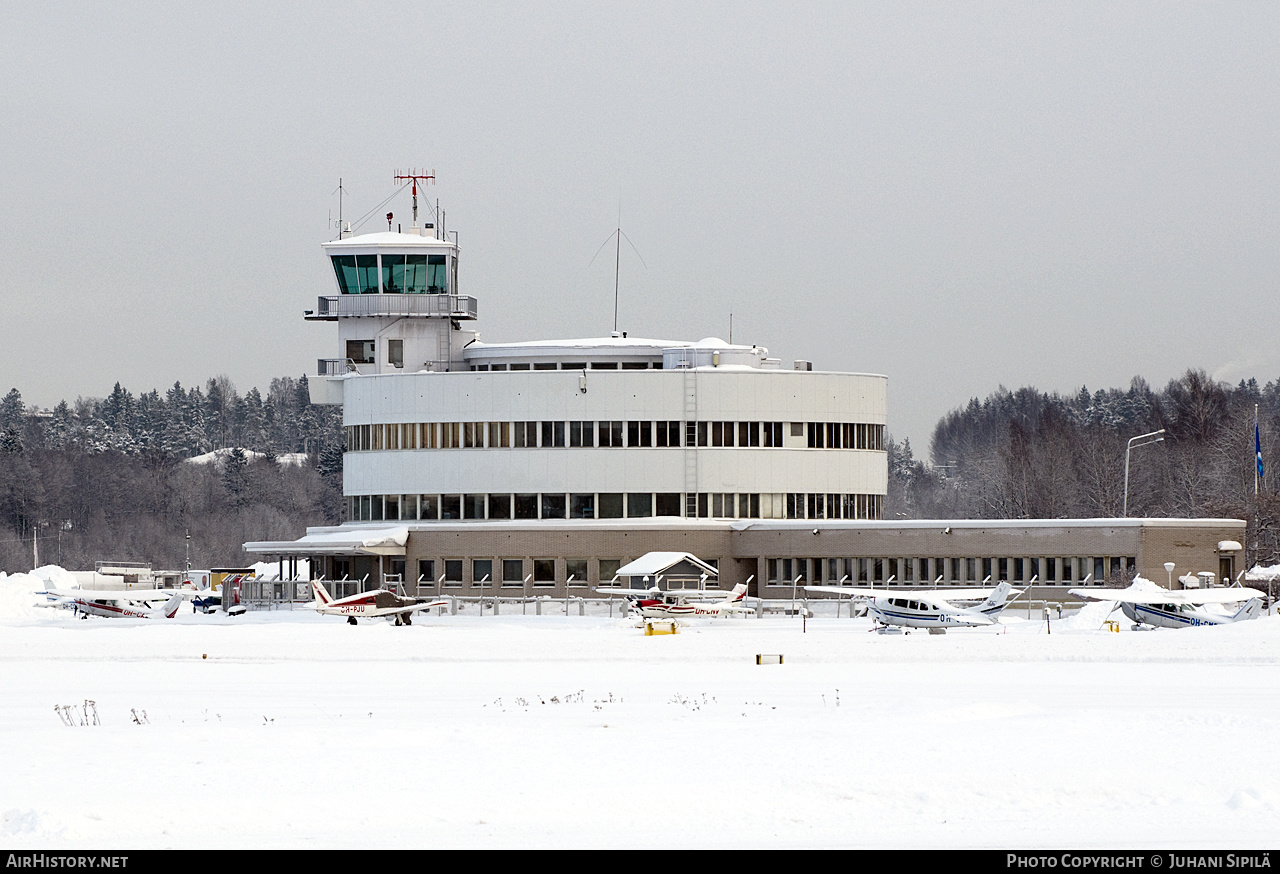 Airport photo of Helsinki - Malmi (EFHF / HEM) in Finland | AirHistory.net #165187