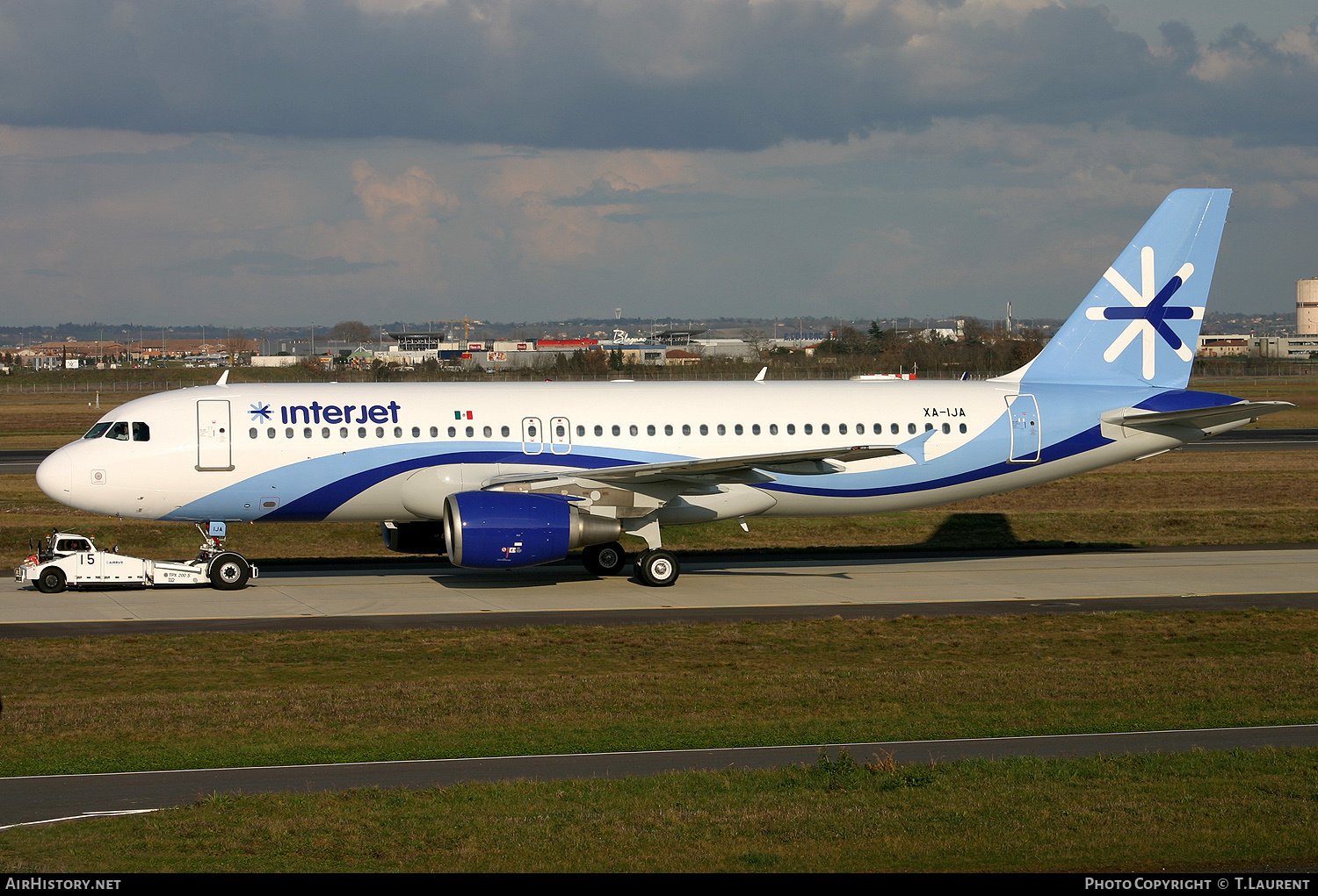 Aircraft Photo of XA-IJA | Airbus A320-214 | Interjet | AirHistory.net #165199