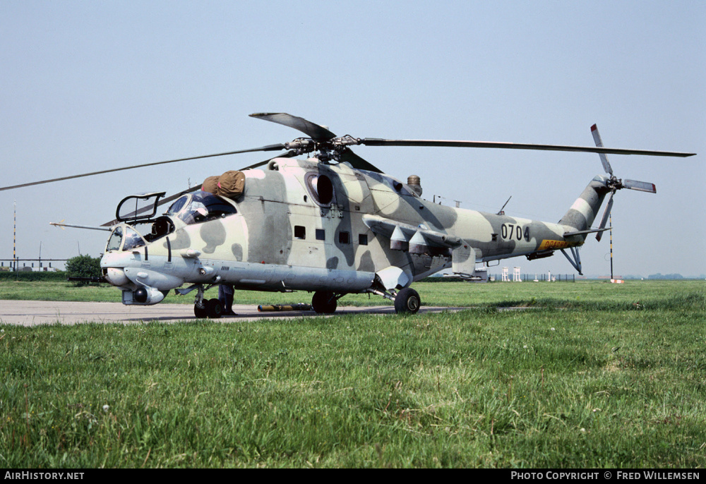 Aircraft Photo of 0704 | Mil Mi-24V | Czechoslovakia - Air Force | AirHistory.net #165373