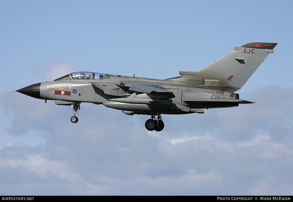 Aircraft Photo of ZA556 | Panavia Tornado GR4 | UK - Air Force | AirHistory.net #165424