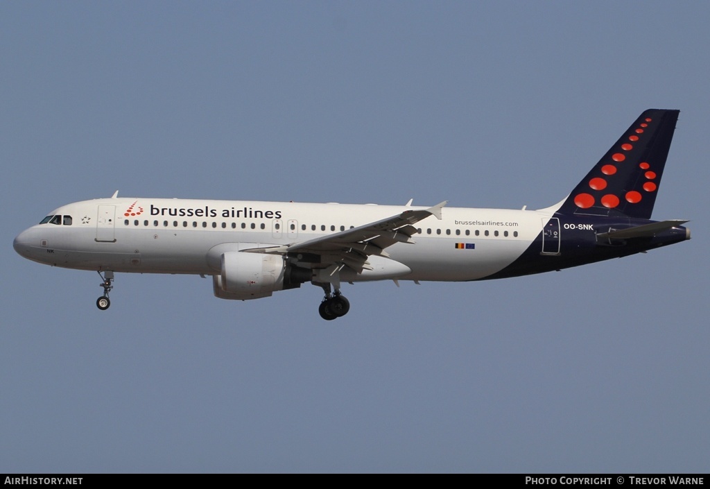Aircraft Photo of OO-SNK | Airbus A320-214 | Brussels Airlines | AirHistory.net #165436