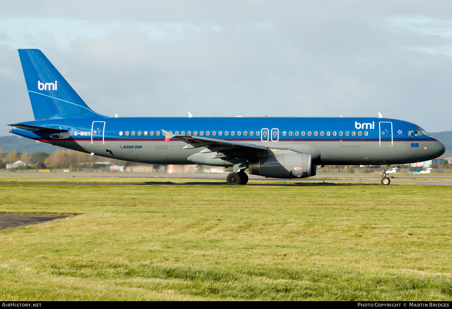 Aircraft Photo of G-MIDY | Airbus A320-232 | BMI - British Midland International | AirHistory.net #165495