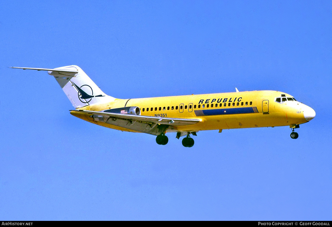 Aircraft Photo of N9351 | McDonnell Douglas DC-9-15RC | Republic Airlines | AirHistory.net #165611