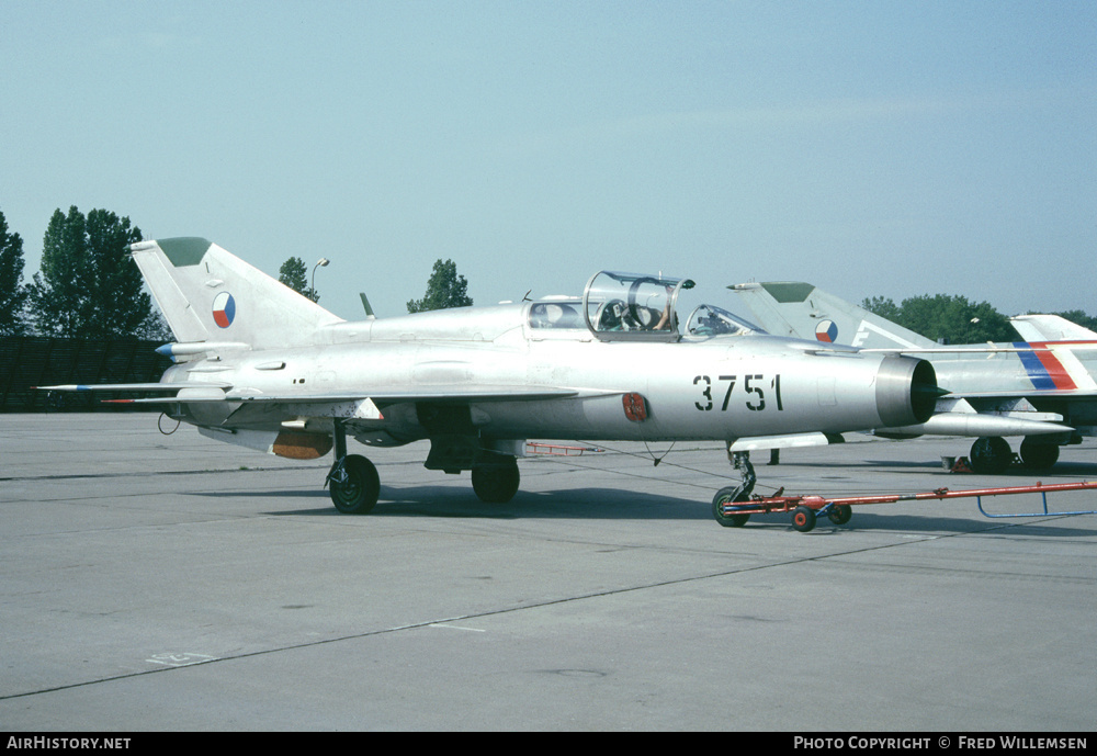 Aircraft Photo of 3751 | Mikoyan-Gurevich MiG-21UM | Czechoslovakia - Air Force | AirHistory.net #165623