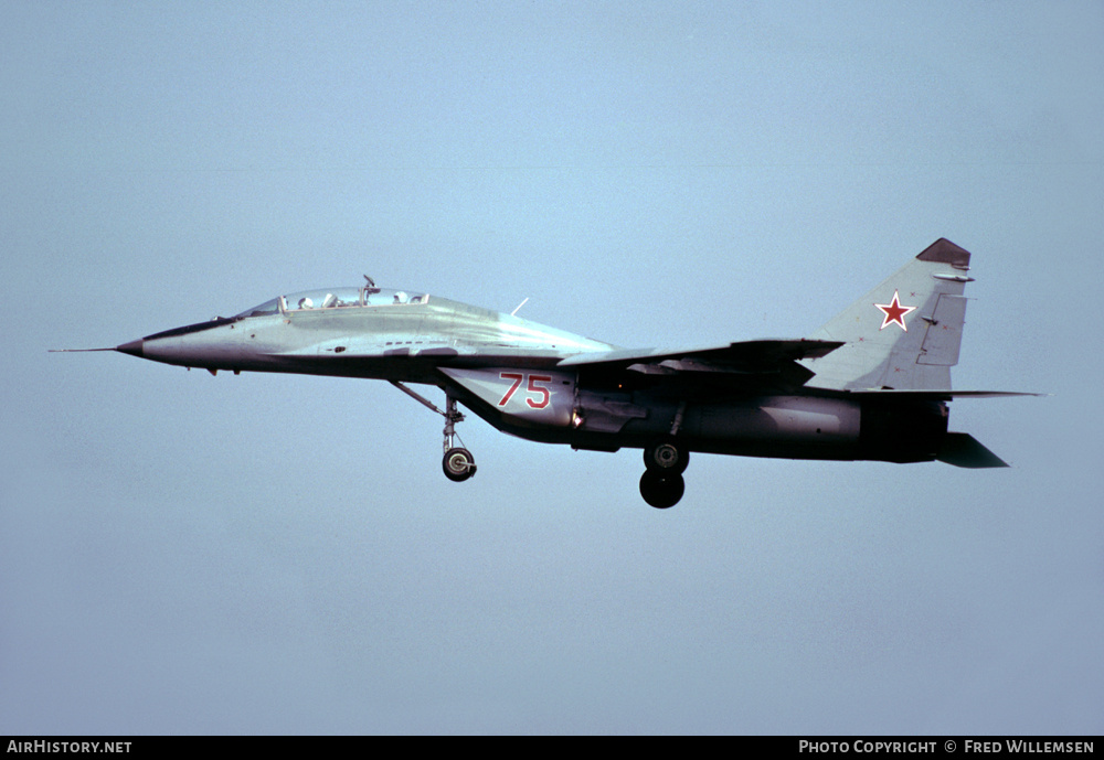 Aircraft Photo of 75 red | Mikoyan-Gurevich MiG-29UB (9-51) | Russia - Air Force | AirHistory.net #165658