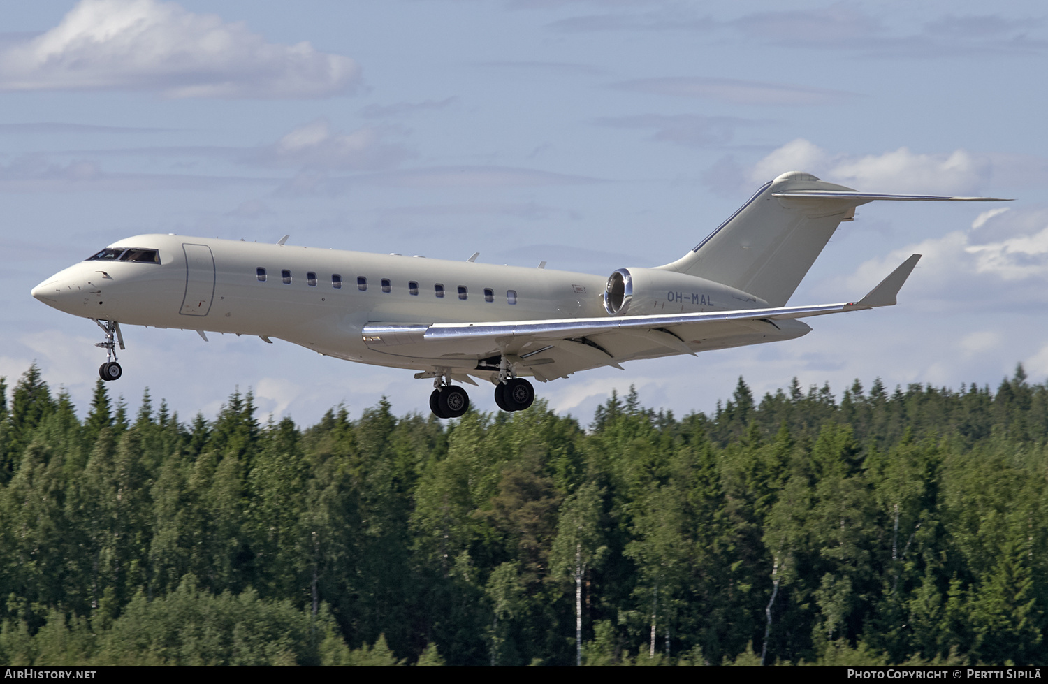 Aircraft Photo of OH-MAL | Bombardier Global 5000 (BD-700-1A11) | AirHistory.net #165681
