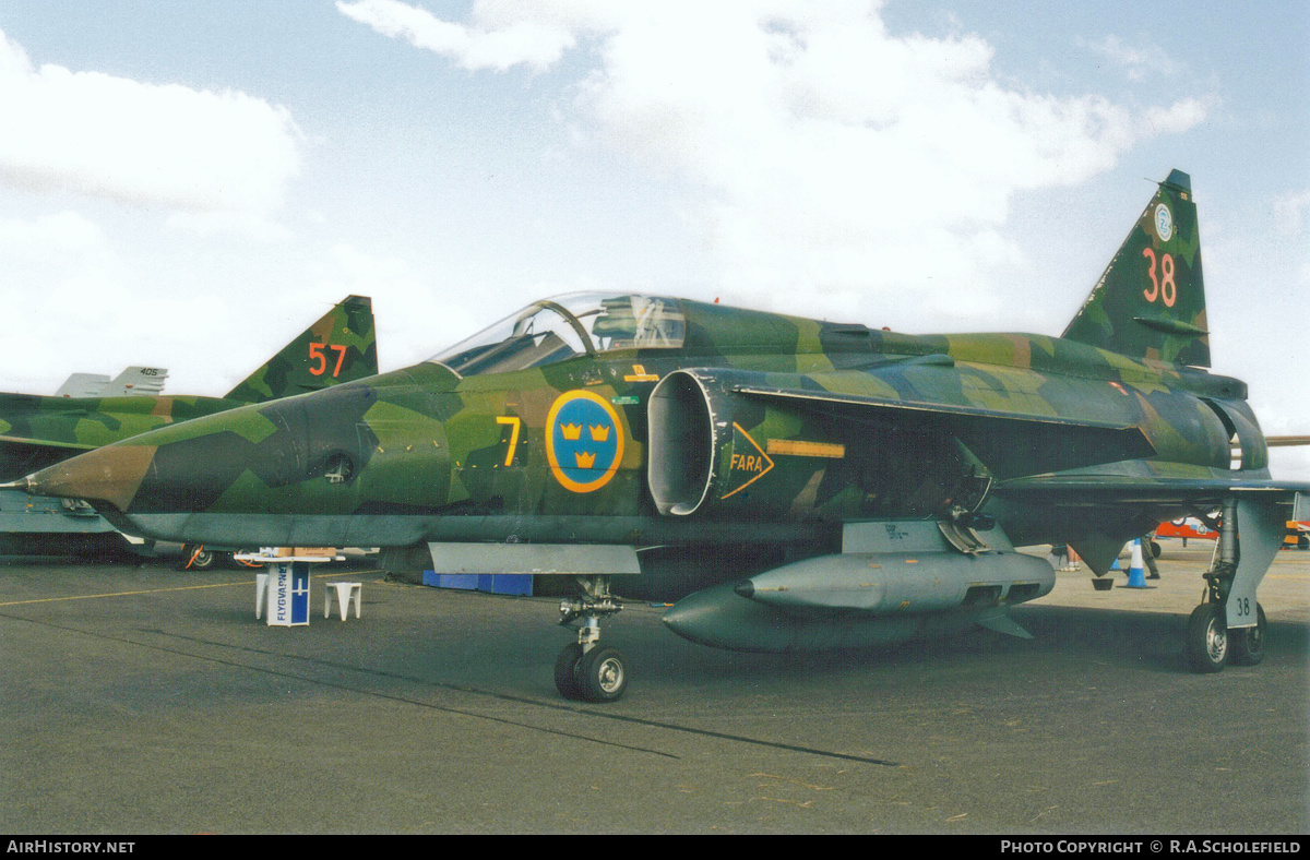 Aircraft Photo of 37976 | Saab SF37 Viggen | Sweden - Air Force | AirHistory.net #165742