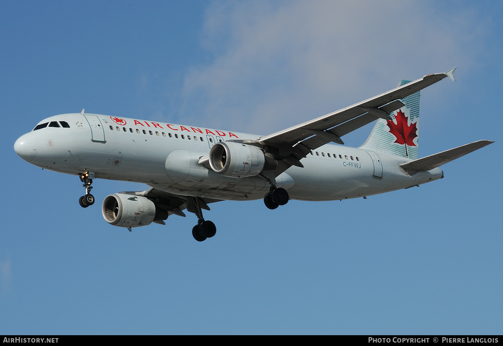 Aircraft Photo of C-FFWJ | Airbus A320-211 | Air Canada | AirHistory.net #165773