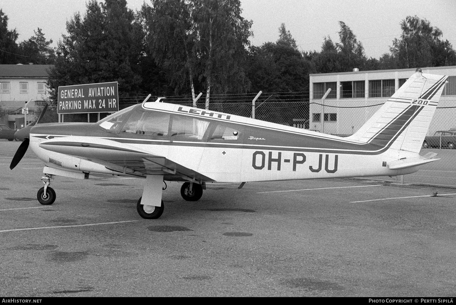 Aircraft Photo of OH-PJU | Piper PA-28R-200 Cherokee Arrow | Lehti | AirHistory.net #165915