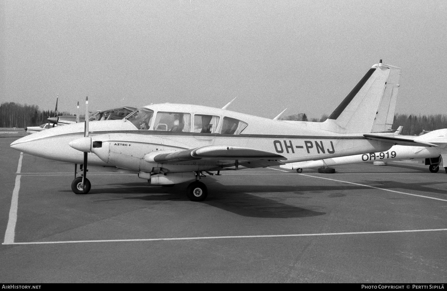 Aircraft Photo of OH-PNJ | Piper PA-23-250 Aztec E | AirHistory.net #165934