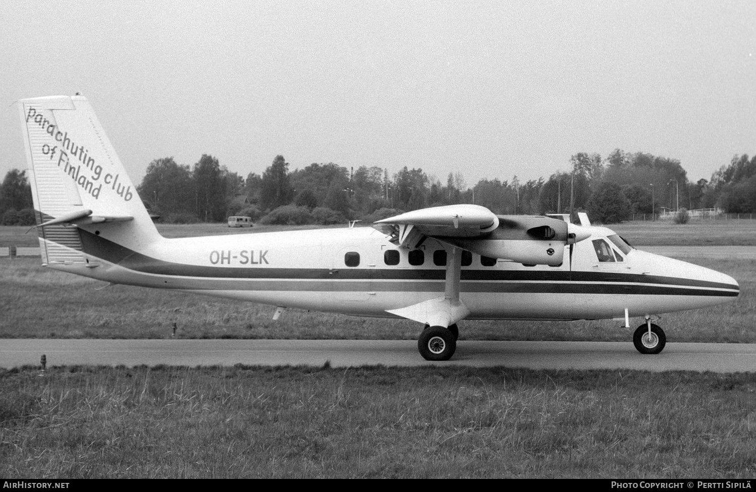 Aircraft Photo of OH-SLK | De Havilland Canada DHC-6-300 Twin Otter | Parachuting Club of Finland | AirHistory.net #165966