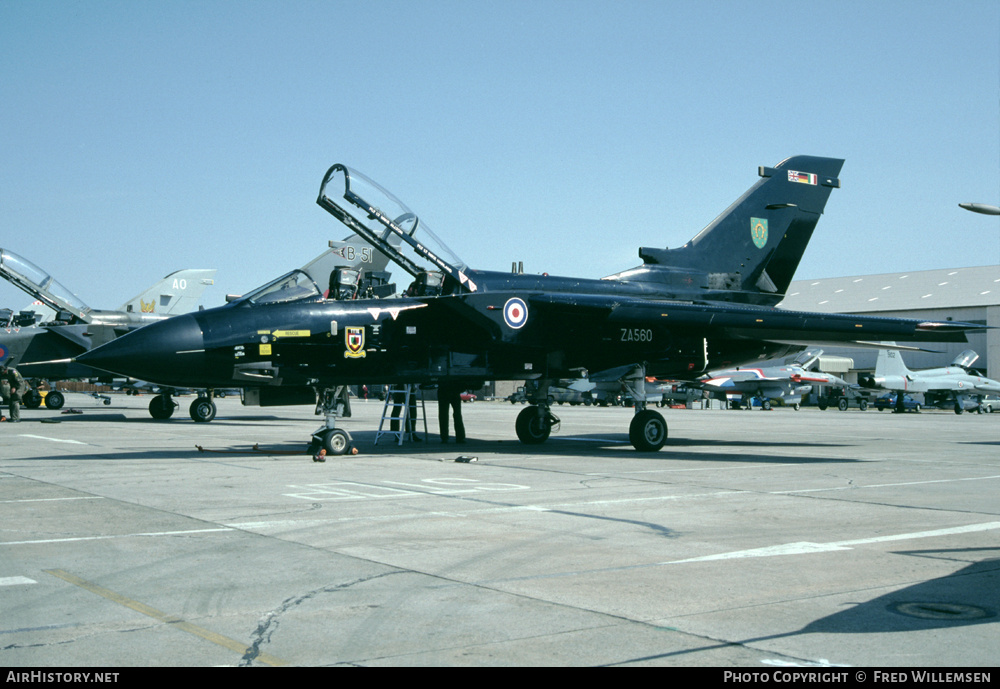 Aircraft Photo of ZA560 | Panavia Tornado GR1 | UK - Air Force | AirHistory.net #166012