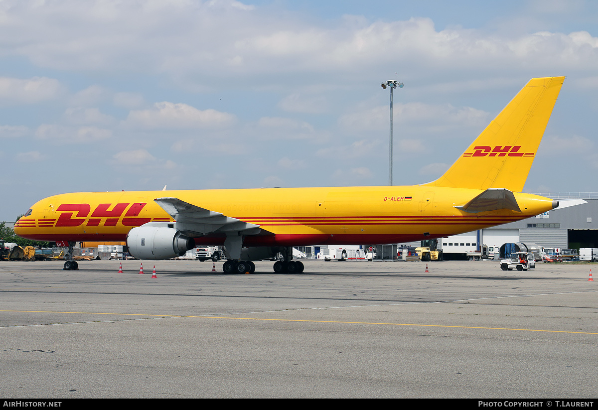 Aircraft Photo of D-ALEH | Boeing 757-236/SF | DHL International | AirHistory.net #166074