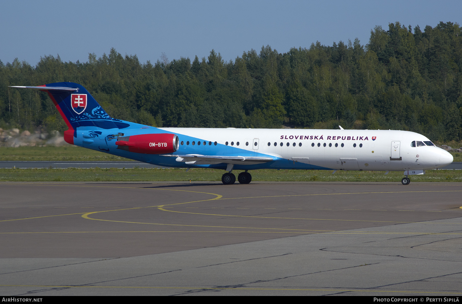 Aircraft Photo of OM-BYB | Fokker 100 (F28-0100) | Slovakia - Government | AirHistory.net #166159