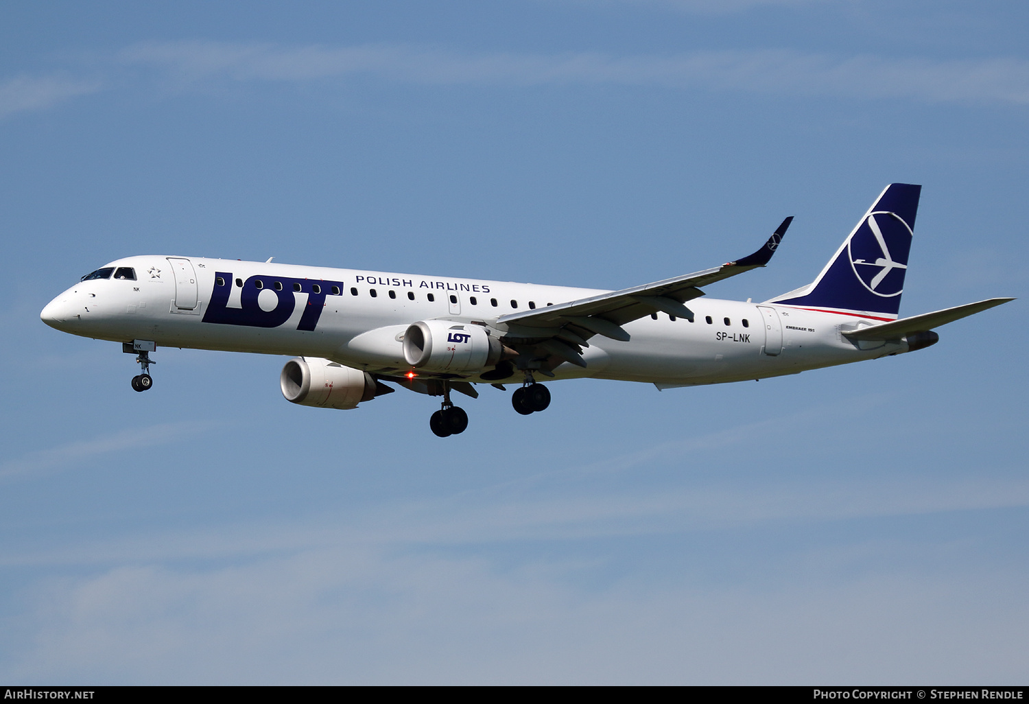 Aircraft Photo of SP-LNK | Embraer 195LR (ERJ-190-200LR) | LOT Polish Airlines - Polskie Linie Lotnicze | AirHistory.net #166181