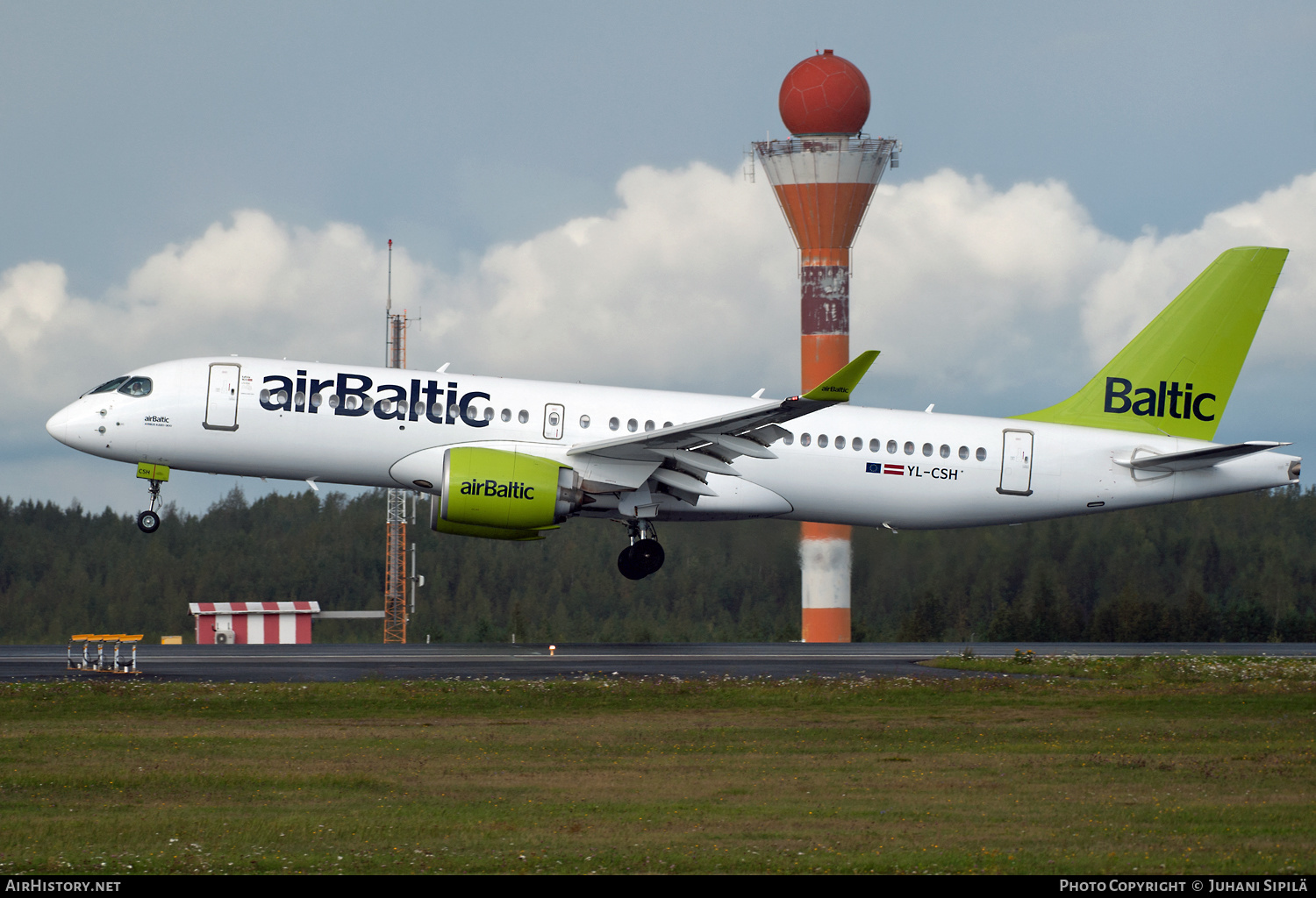 Aircraft Photo of YL-CSH | Bombardier CSeries CS300 (BD-500-1A11) | AirBaltic | AirHistory.net #166187