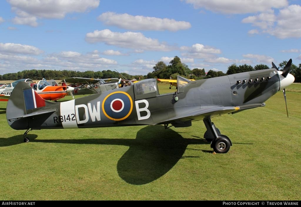 Aircraft Photo of G-CEFC / RB142 | Supermarine Aircraft Spitfire Mk26 | UK - Air Force | AirHistory.net #166194
