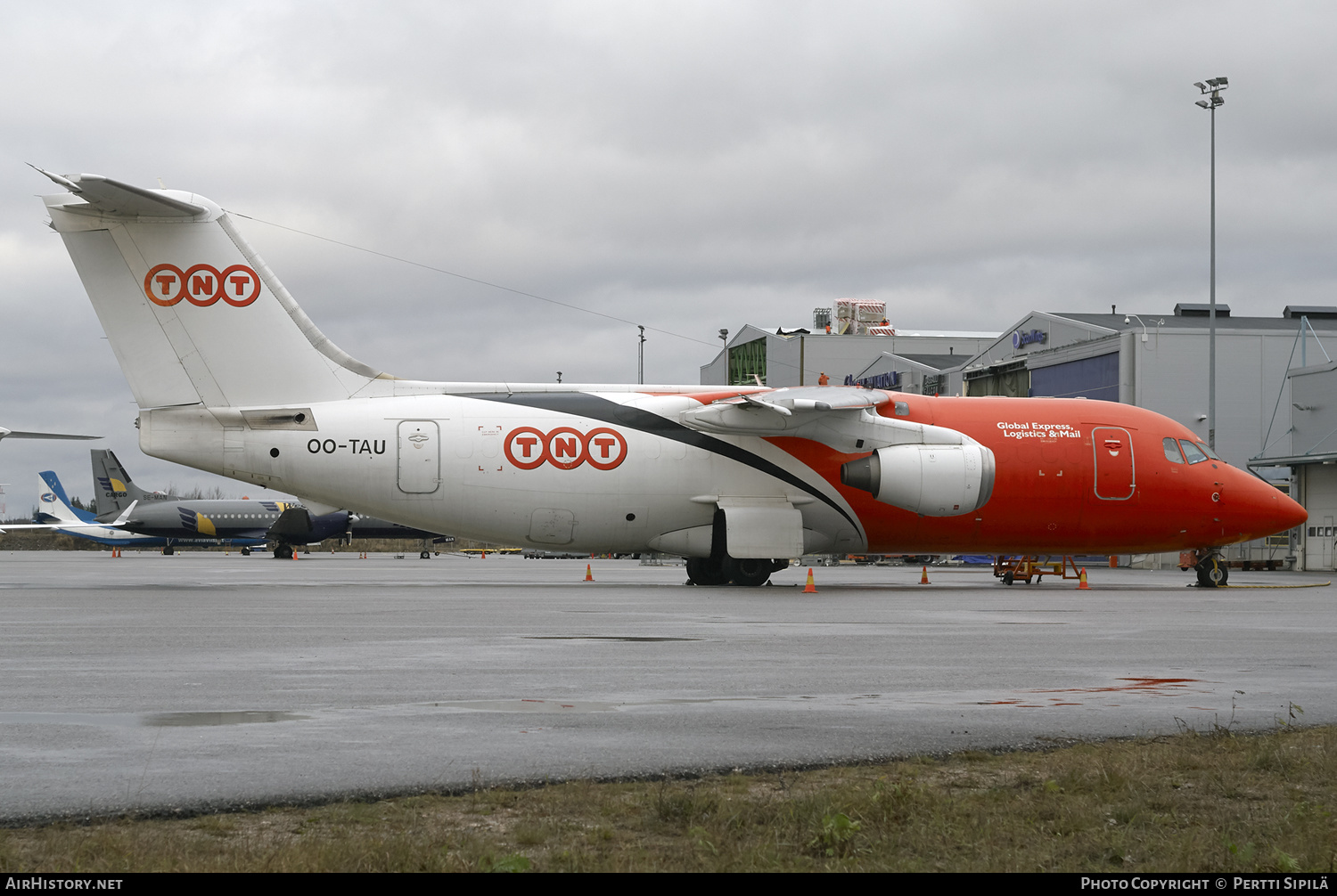 Aircraft Photo of OO-TAU | British Aerospace BAe-146-200QT Quiet Trader | TNT Airways | AirHistory.net #166379