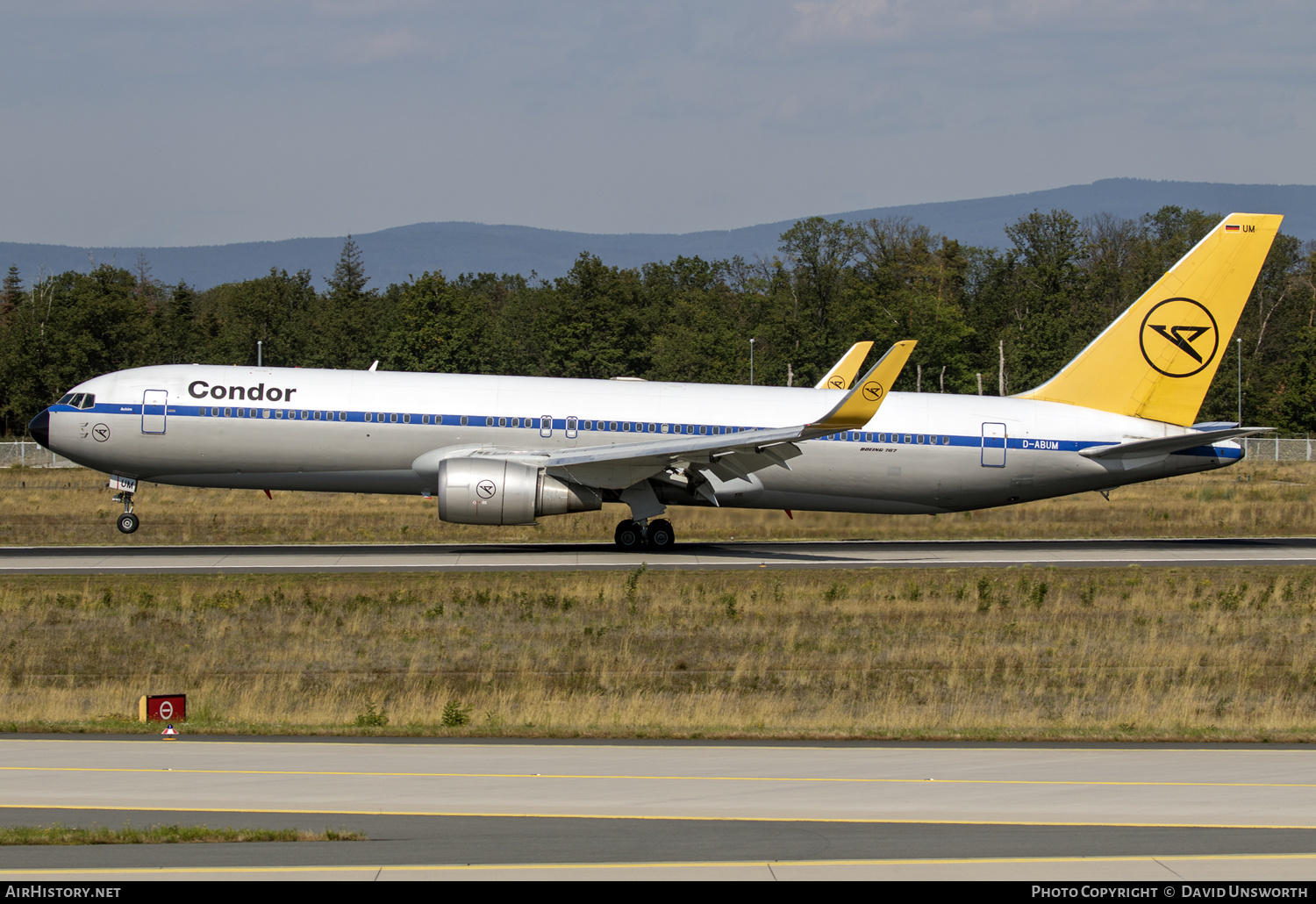 Aircraft Photo of D-ABUM | Boeing 767-31B/ER | Condor Flugdienst | AirHistory.net #166537