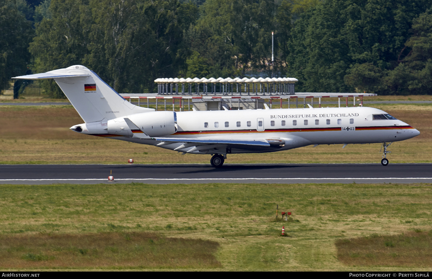 Aircraft Photo of 1403 | Bombardier Global 5000 (BD-700-1A11) | Germany - Air Force | AirHistory.net #166634