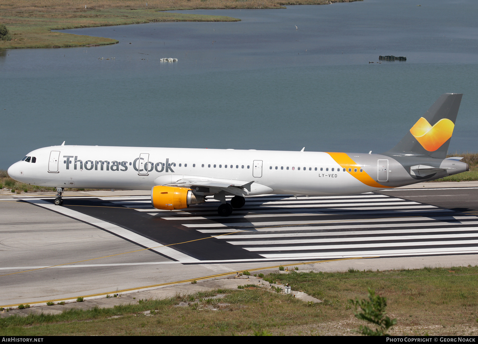 Aircraft Photo of LY-VED | Airbus A321-211 | Thomas Cook Airlines | AirHistory.net #166646