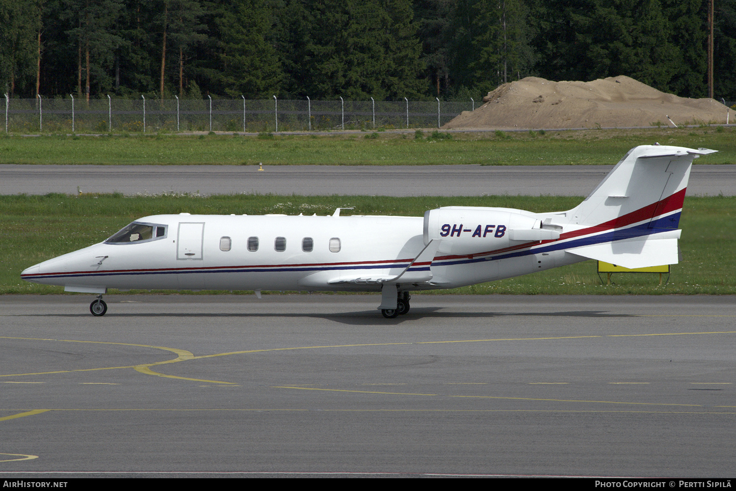 Aircraft Photo of 9H-AFB | Learjet 60XR | AirHistory.net #166692