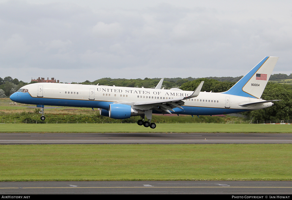 Aircraft Photo of 99-0004 / 90004 | Boeing C-32A (757-200) | USA - Air Force | AirHistory.net #166728
