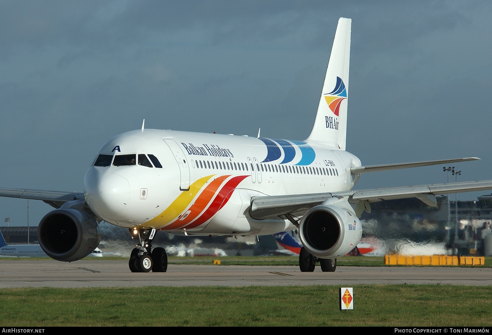 Aircraft Photo of LZ-BHA | Airbus A320-211 | Balkan Holidays Air - BH Air | AirHistory.net #166970