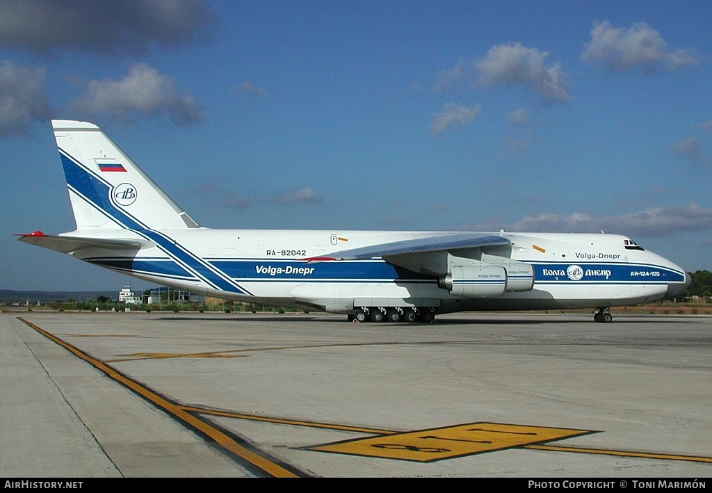 Aircraft Photo of RA-82042 | Antonov An-124-100 Ruslan | Volga-Dnepr Airlines | AirHistory.net #166990