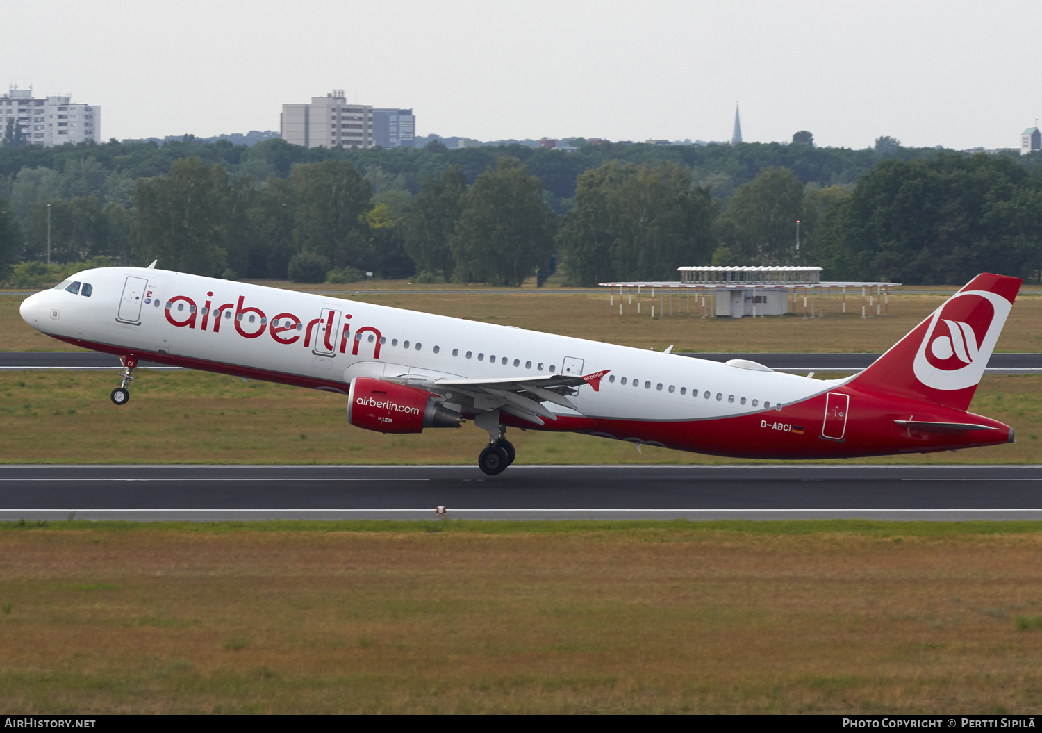Aircraft Photo of D-ABCI | Airbus A321-211 | Air Berlin | AirHistory.net #167061