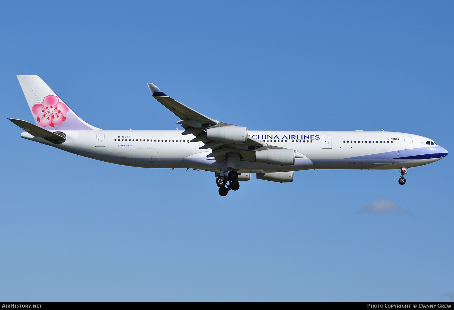 Aircraft Photo of B-18807 | Airbus A340-313X | China Airlines | AirHistory.net #167069