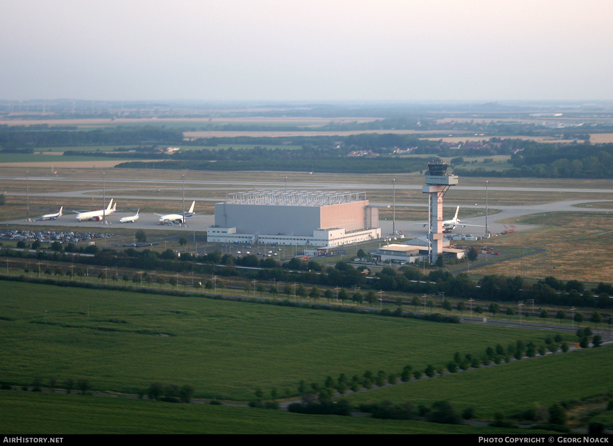 Airport photo of Leipzig / Halle (EDDP / LEJ) in Germany | AirHistory.net #167089