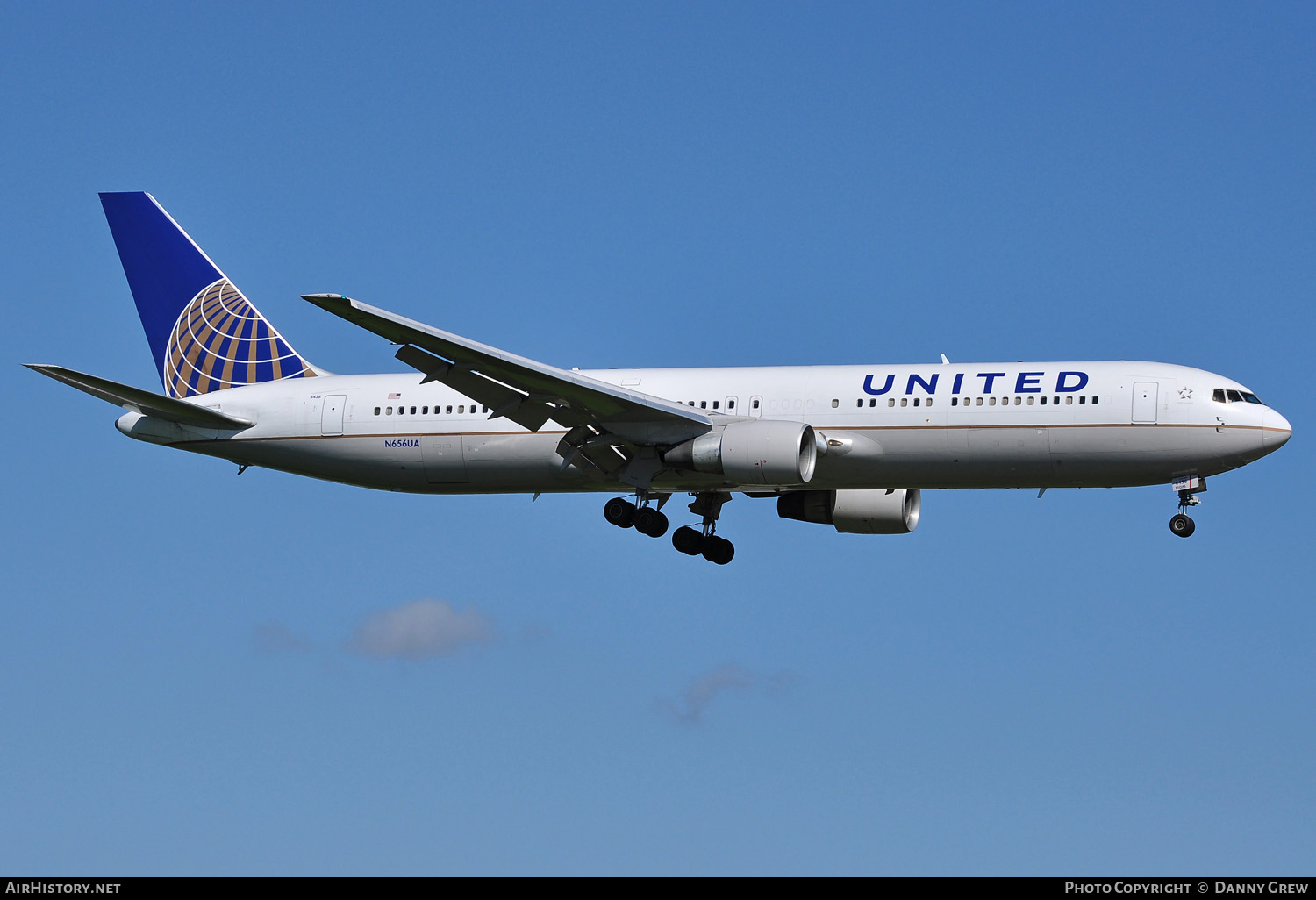 Aircraft Photo of N656UA | Boeing 767-322/ER | United Airlines | AirHistory.net #167158