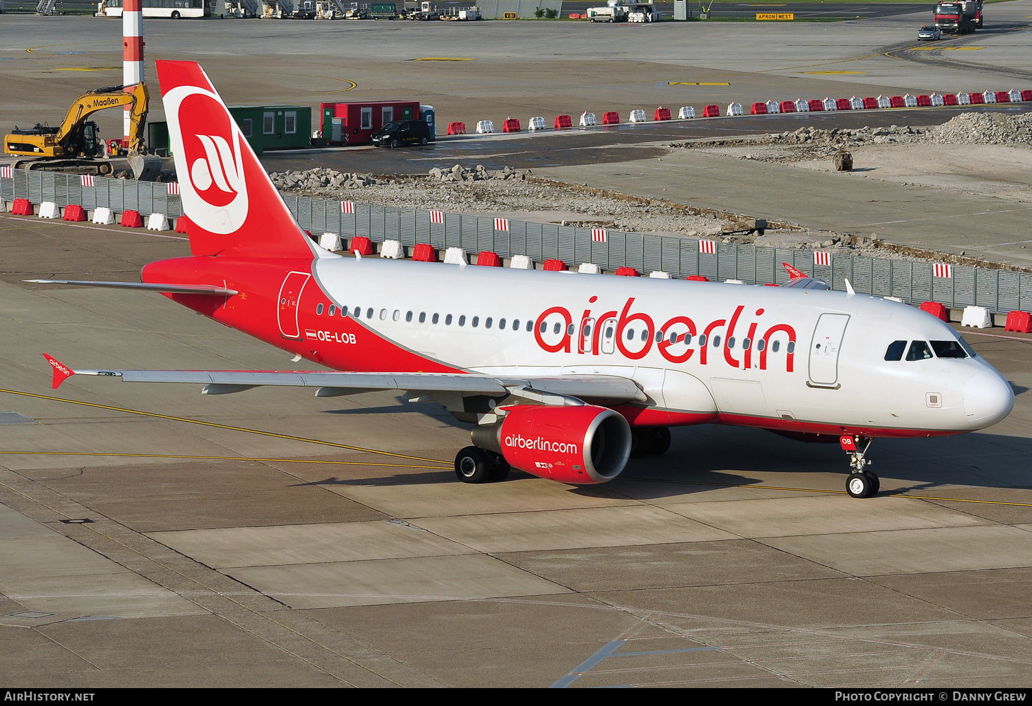 Aircraft Photo of OE-LOB | Airbus A319-112 | Air Berlin | AirHistory.net #167199