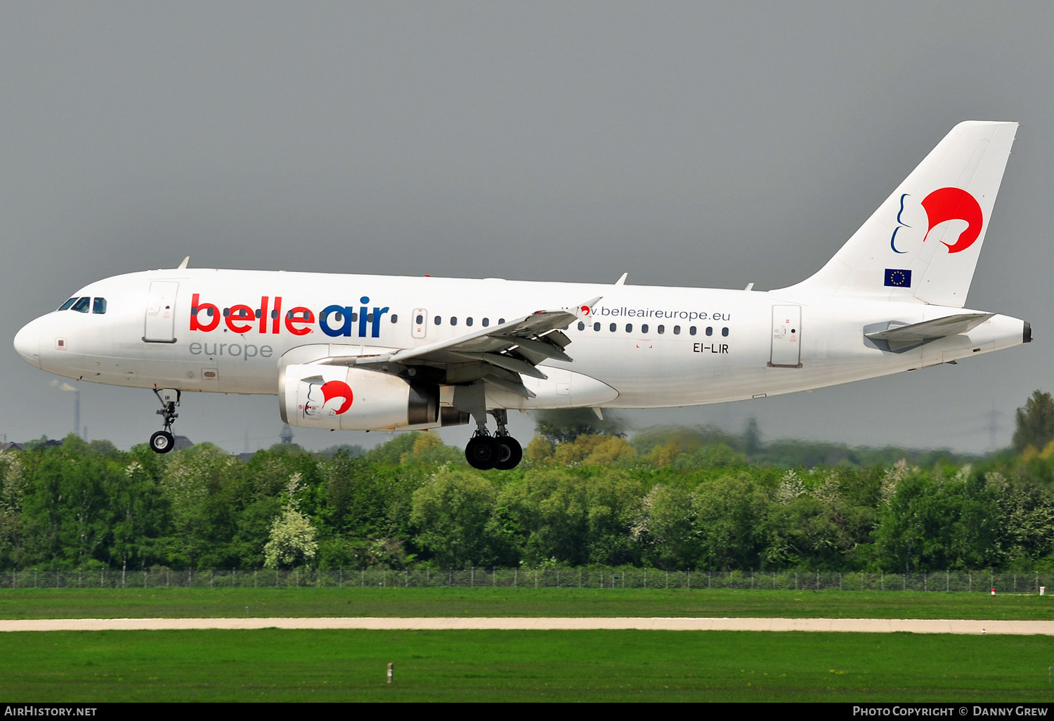 Aircraft Photo of EI-LIR | Airbus A319-132 | Belle Air Europe | AirHistory.net #167204