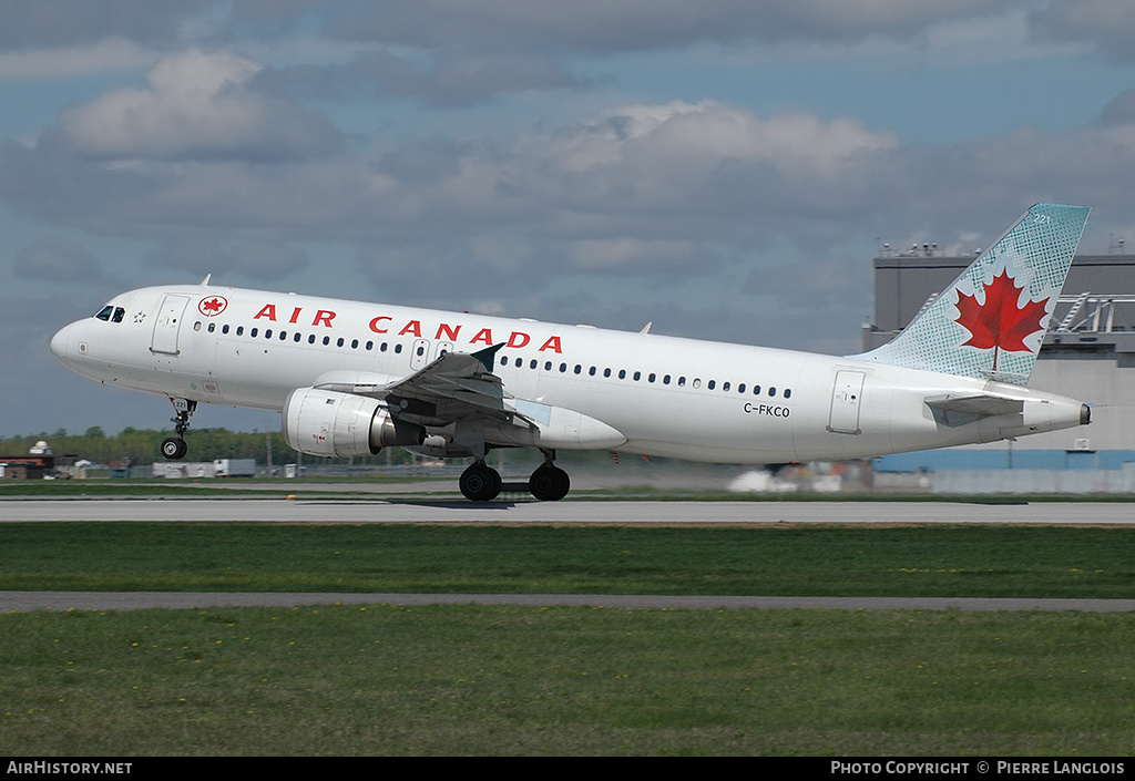 Aircraft Photo of C-FKCO | Airbus A320-211 | Air Canada | AirHistory.net #167214