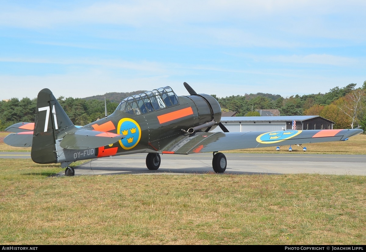 Aircraft Photo of OY-FUD / 16068 | North American AT-16 Harvard IIB | Sweden - Air Force | AirHistory.net #167231