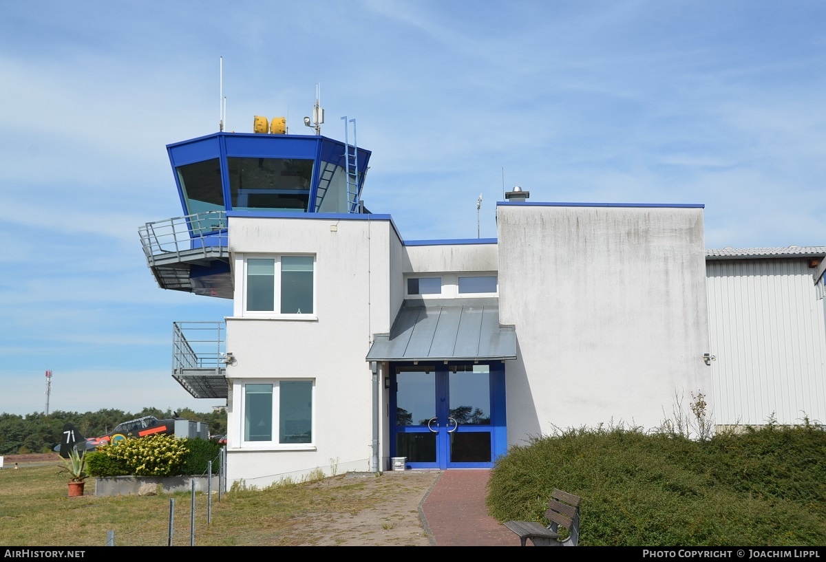 Airport photo of Bielefeld - Windelsbleiche (EDLI / BFE) in Germany | AirHistory.net #167235