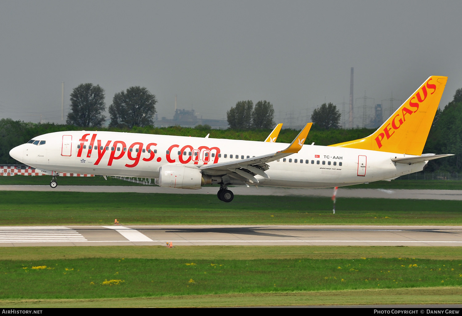 Aircraft Photo of TC-AAH | Boeing 737-82R | Pegasus Airlines | AirHistory.net #167304