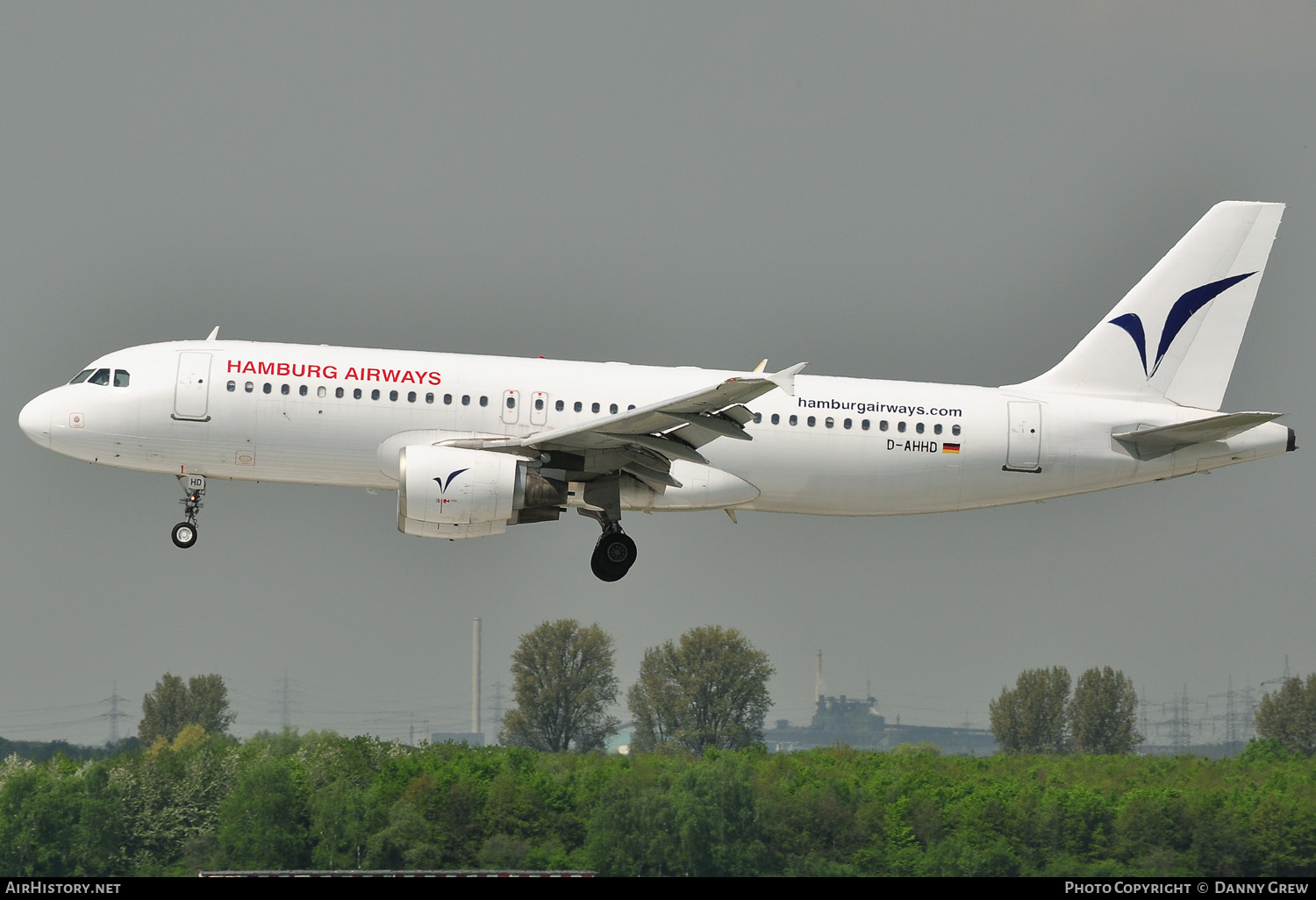 Aircraft Photo of D-AHHD | Airbus A320-214 | Hamburg Airways | AirHistory.net #167351