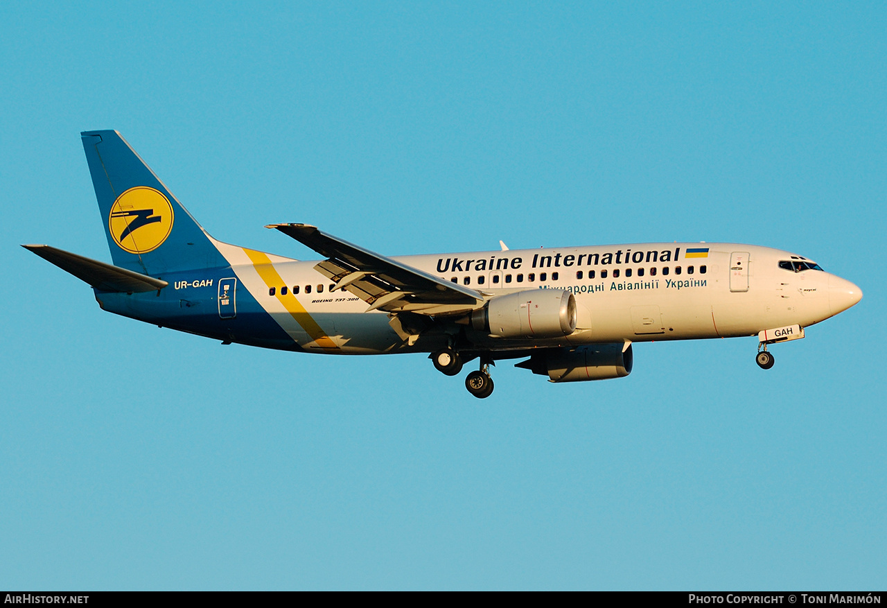 Aircraft Photo of UR-GAH | Boeing 737-32Q | Ukraine International Airlines | AirHistory.net #167399