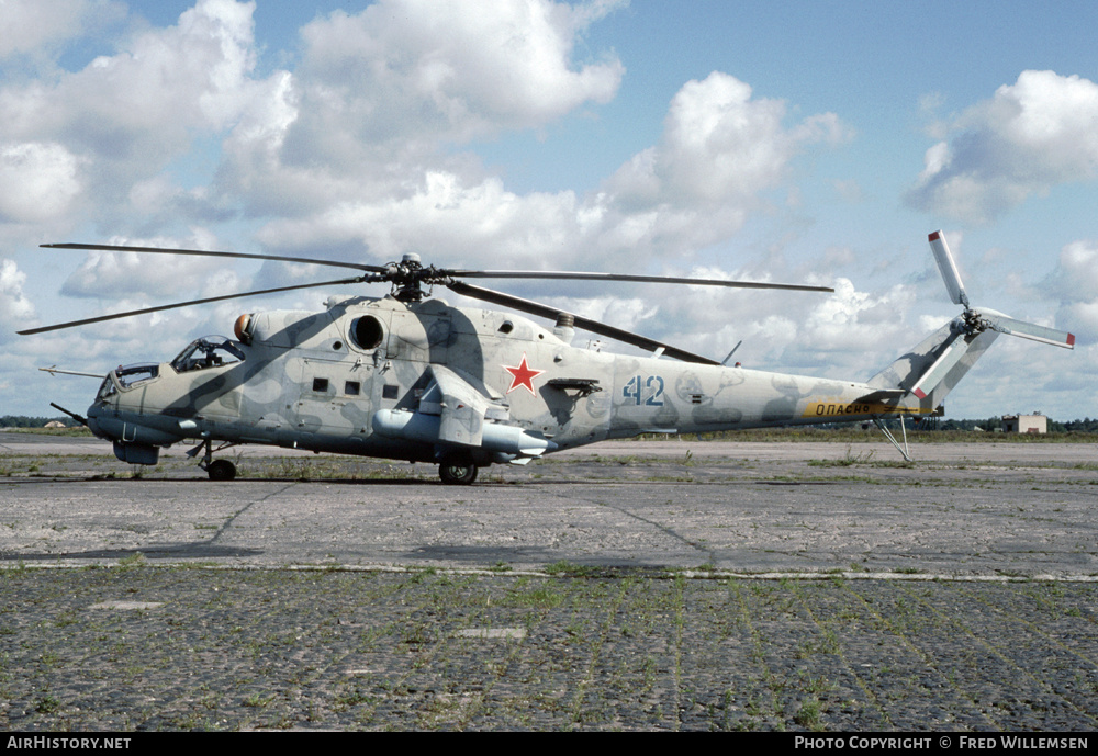 Aircraft Photo of 42 blue | Mil Mi-24K | Russia - Army | AirHistory.net #167478