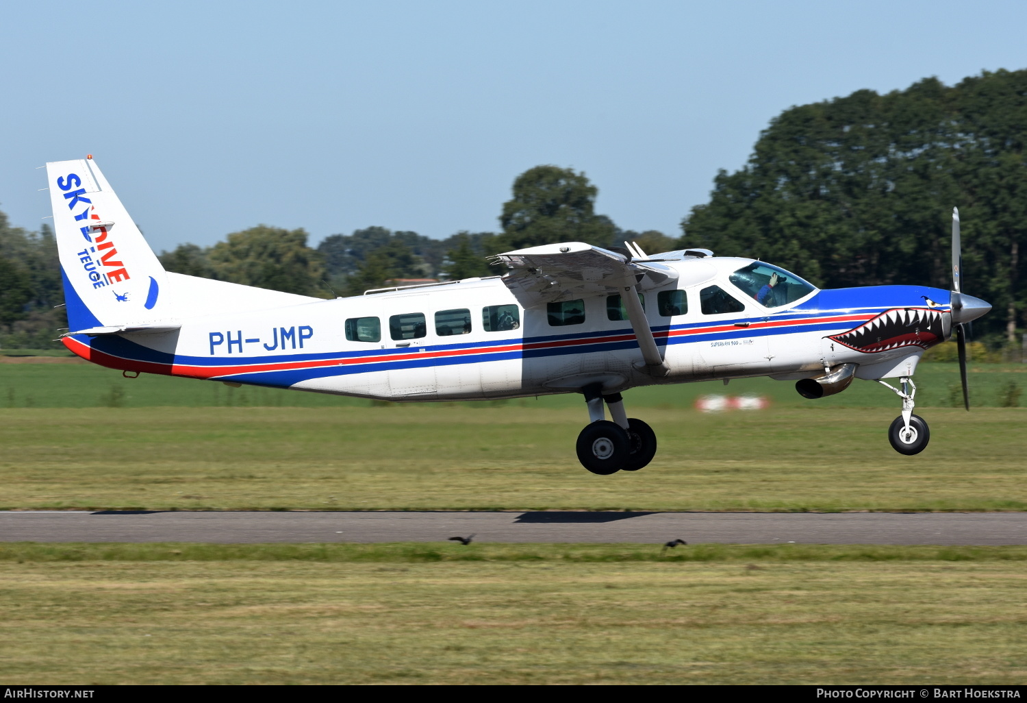 Aircraft Photo of PH-JMP | Cessna 208B Texas Turbine Supervan 900 | Skydive Teuge | AirHistory.net #167633