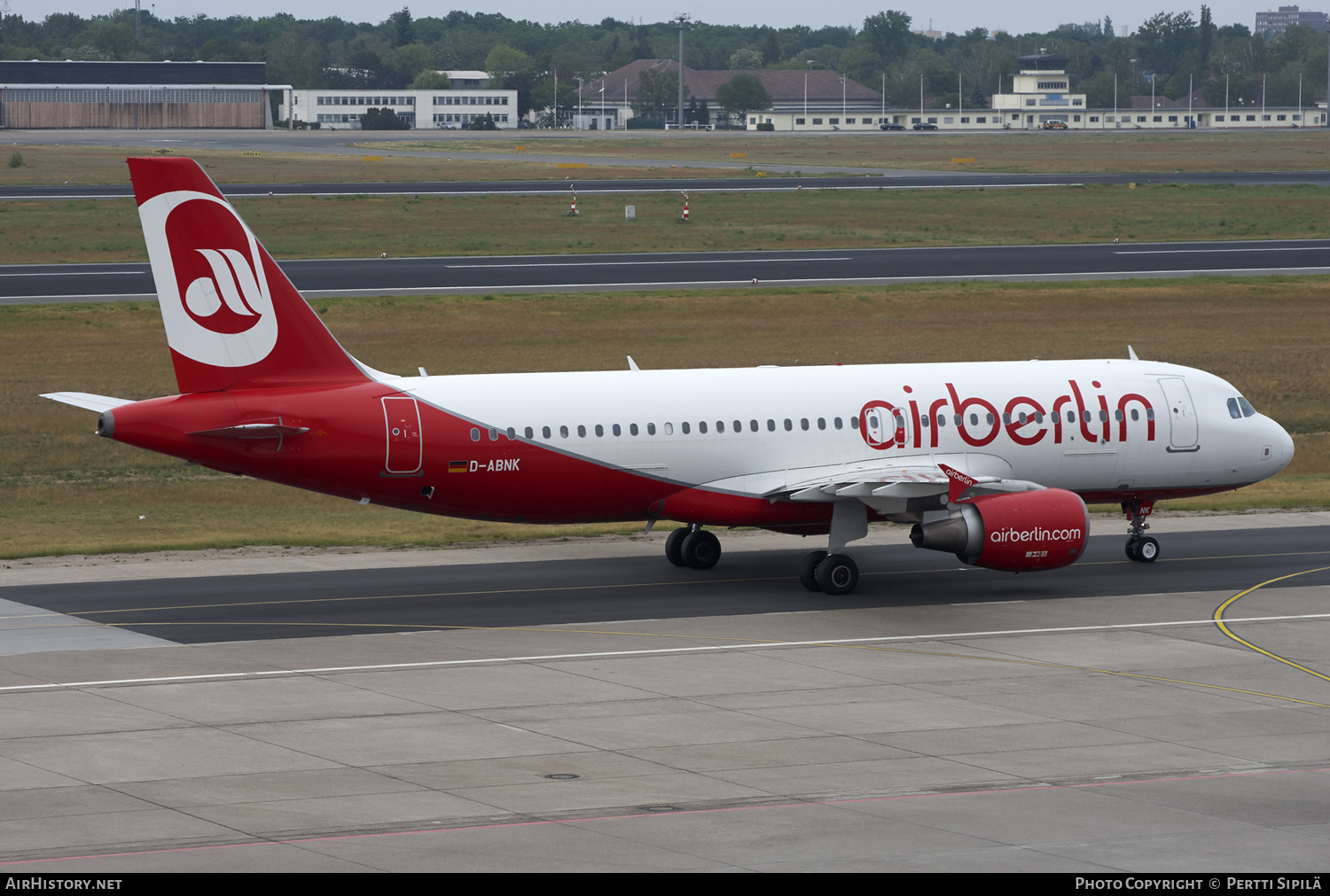 Aircraft Photo of D-ABNK | Airbus A320-214 | Air Berlin | AirHistory.net #167788