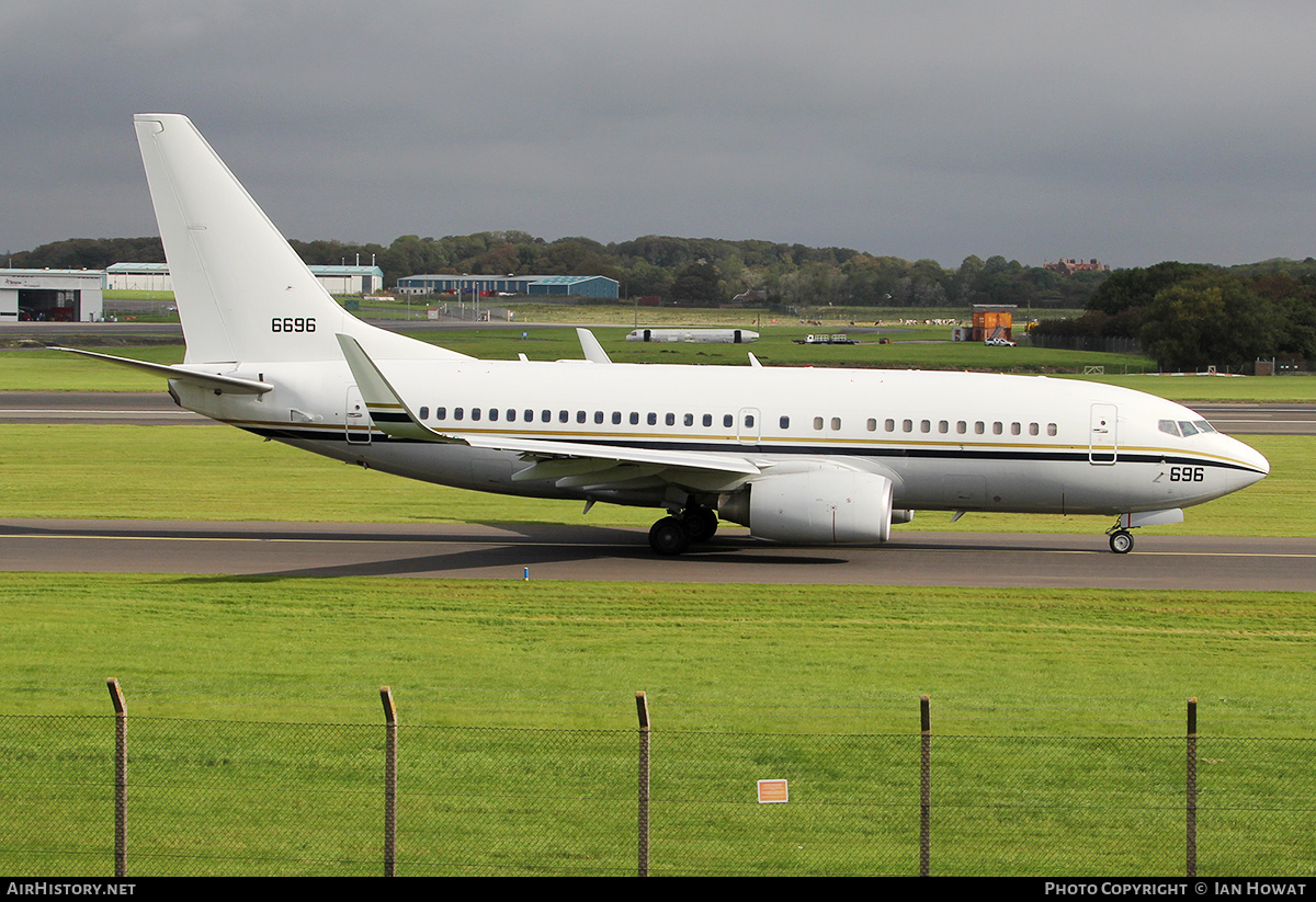 Aircraft Photo of 166696 / 6696 | Boeing C-40A Clipper | USA - Navy | AirHistory.net #167830