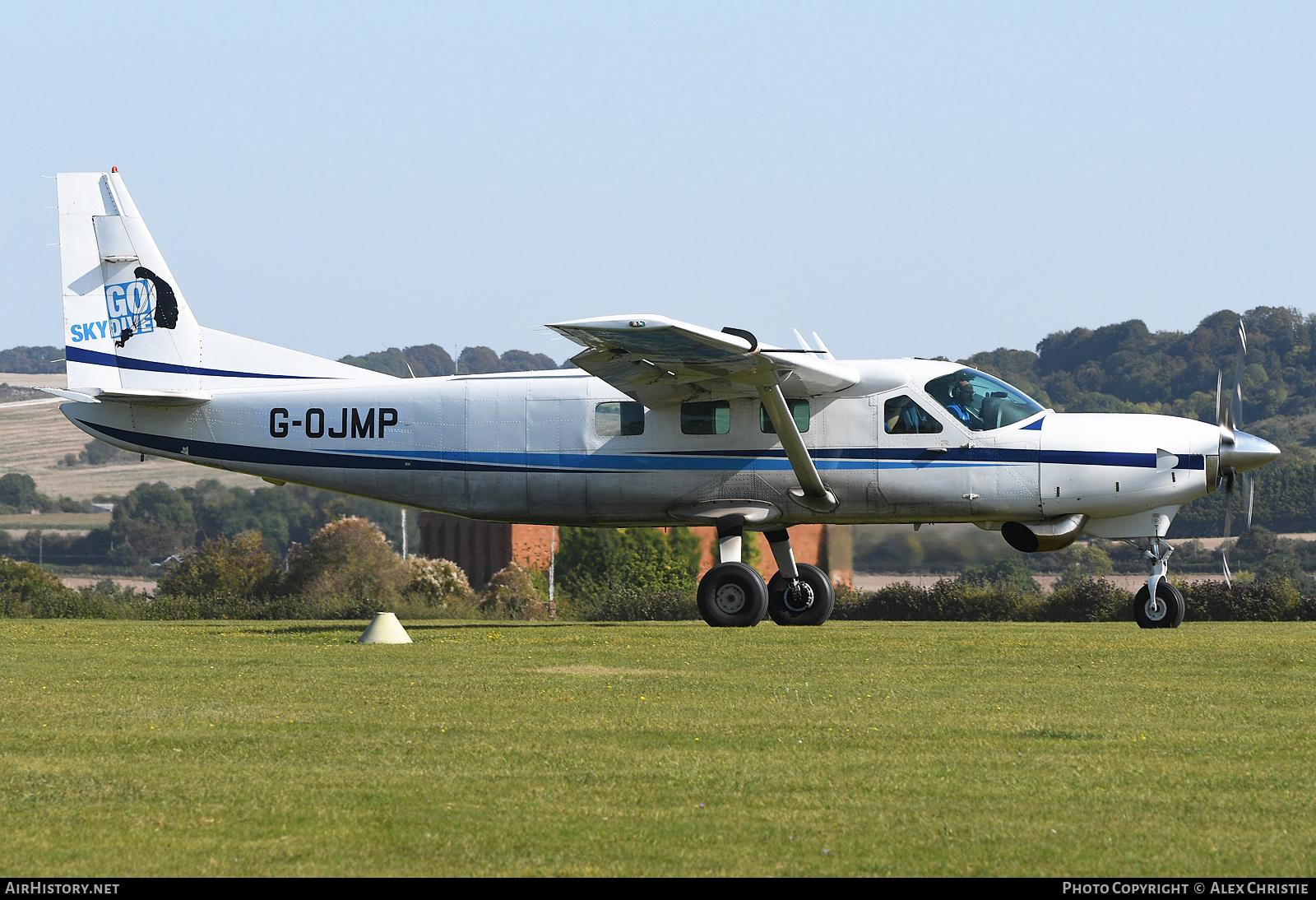 Aircraft Photo of G-OJMP | Cessna 208B Grand Caravan | Go Skydive | AirHistory.net #167855