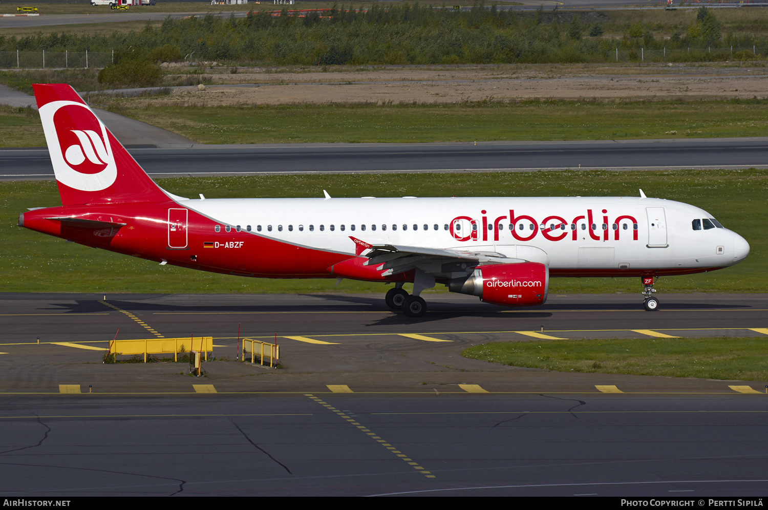Aircraft Photo of D-ABZF | Airbus A320-216 | Air Berlin | AirHistory.net #167880