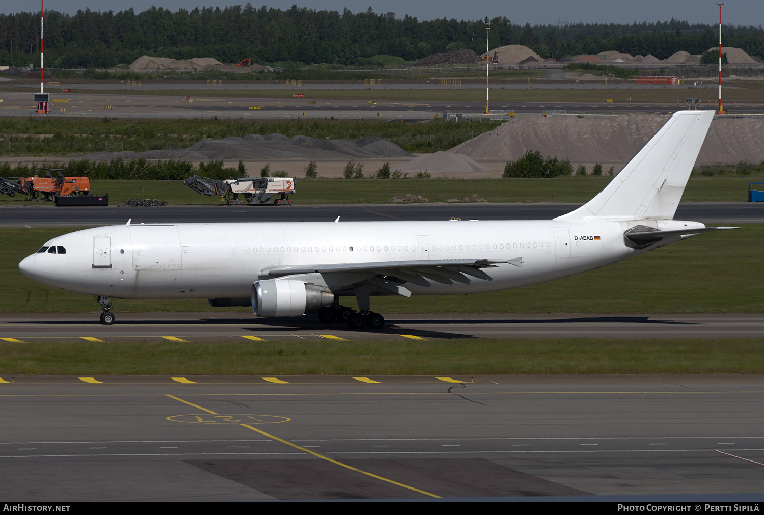 Aircraft Photo of D-AEAB | Airbus A300B4-622R(F) | AirHistory.net #167911